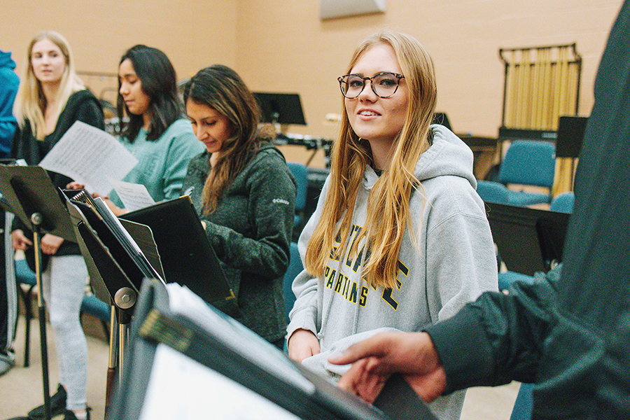 Student sing in choir